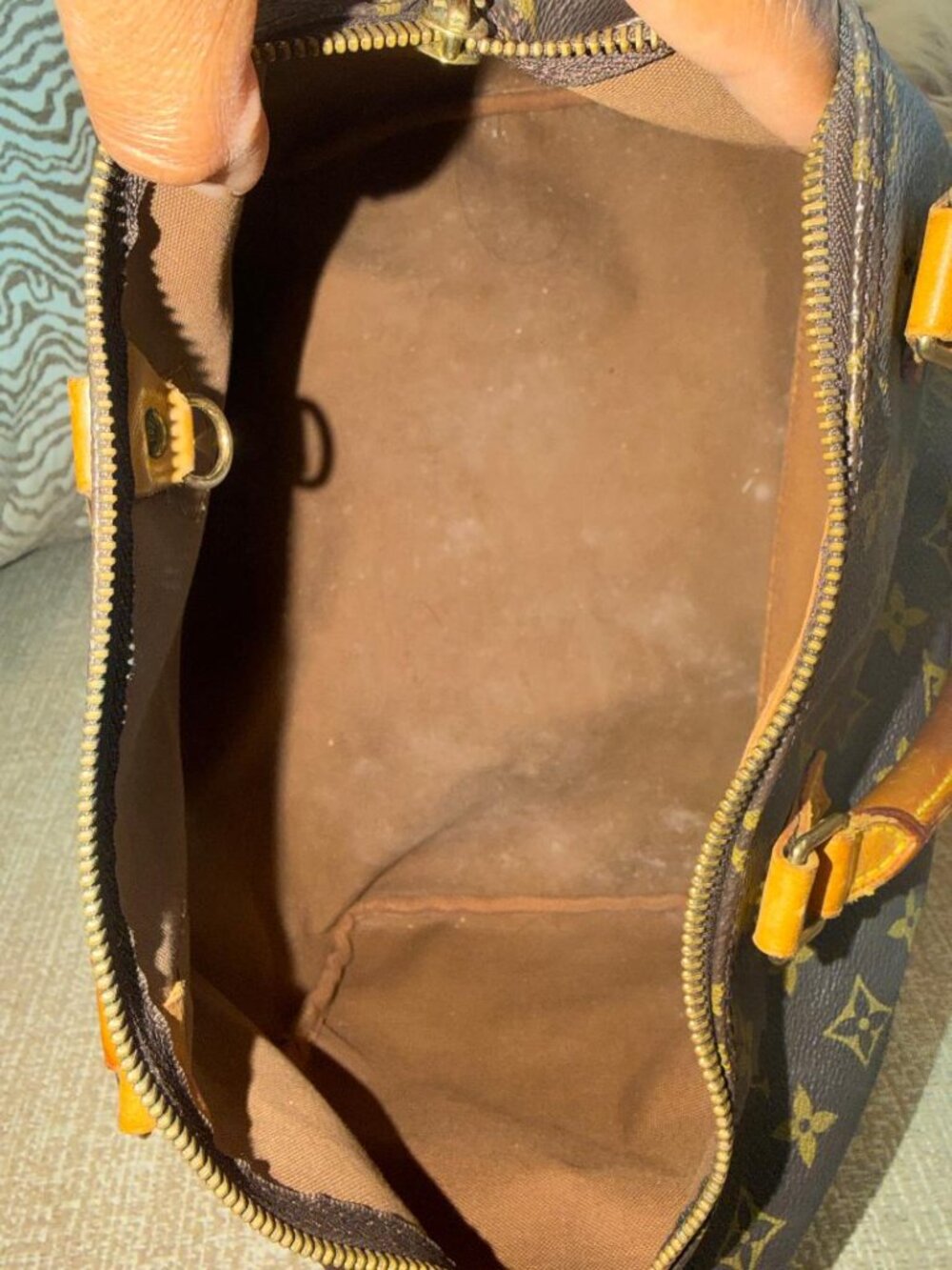 Louis Vuitton Speedy 35 Lock and Key - Picture 11 of 11
